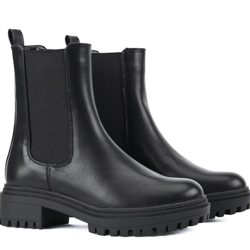 Black Chelsea Combat Moto Boots - Women's Lug Sole Ankle Boots